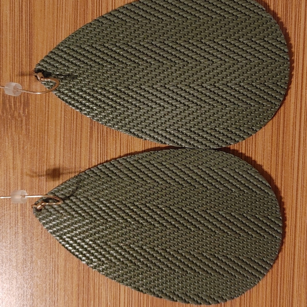 Nickel & Suede leather earrings
